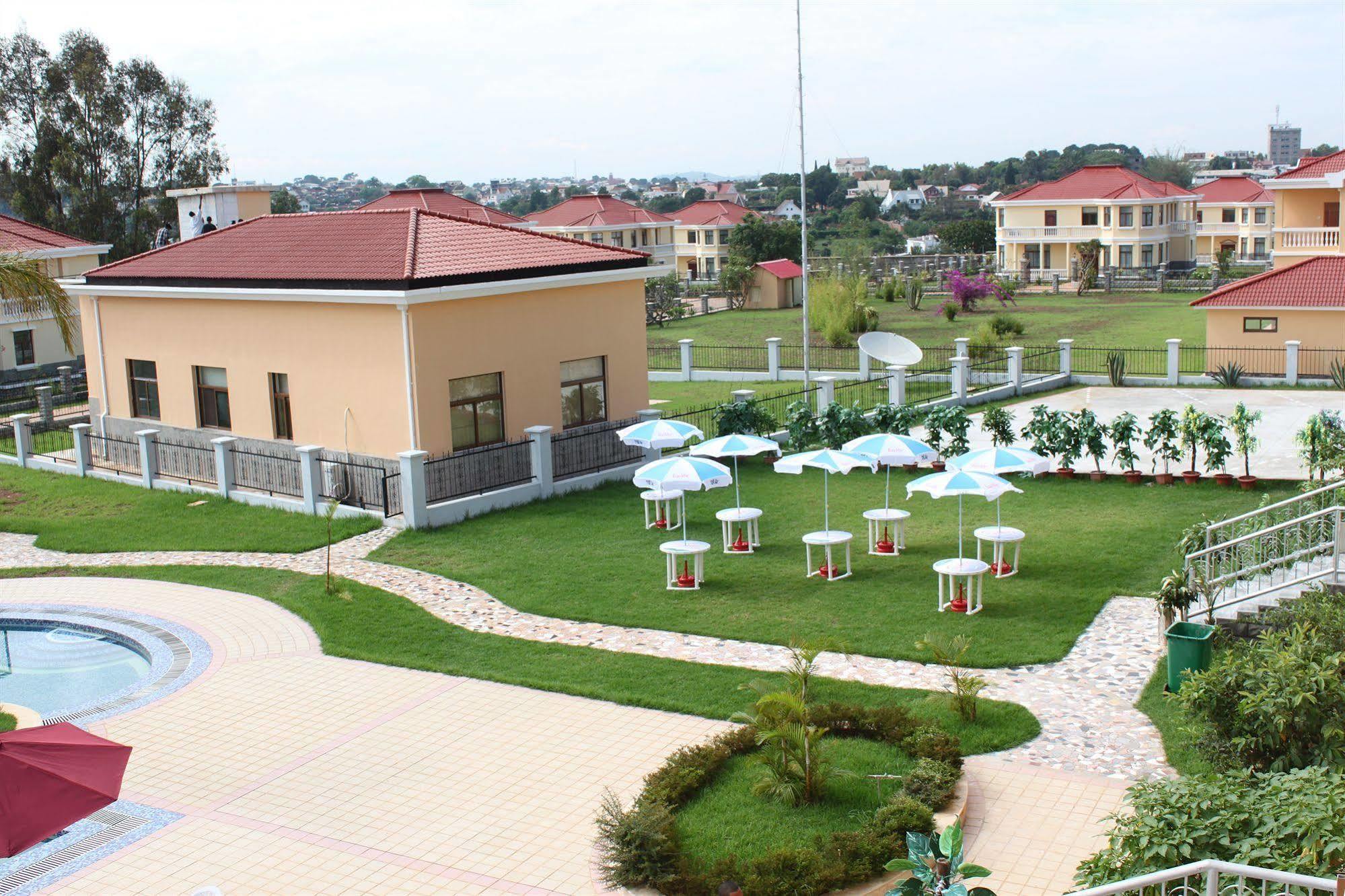 Madagascar Golden Peacock Hotel Antananarivo Exterior photo