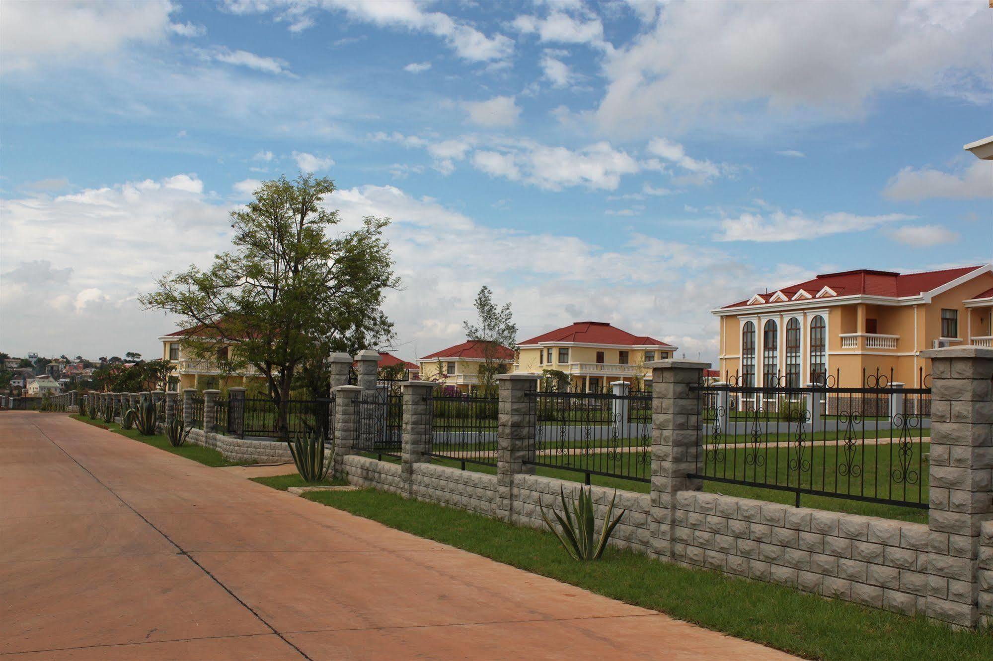 Madagascar Golden Peacock Hotel Antananarivo Exterior photo