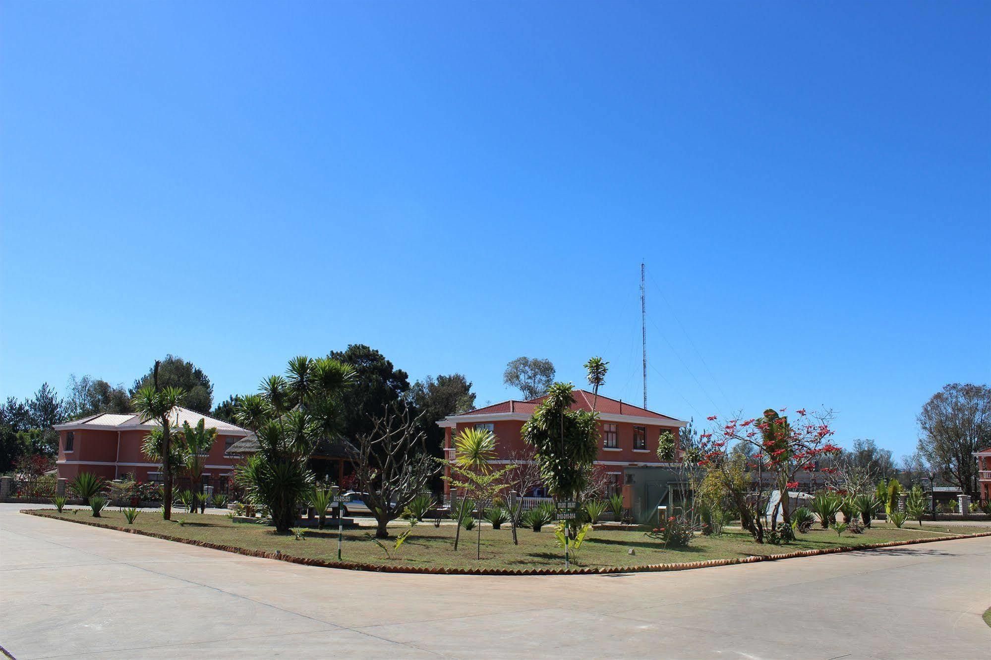 Madagascar Golden Peacock Hotel Antananarivo Exterior photo